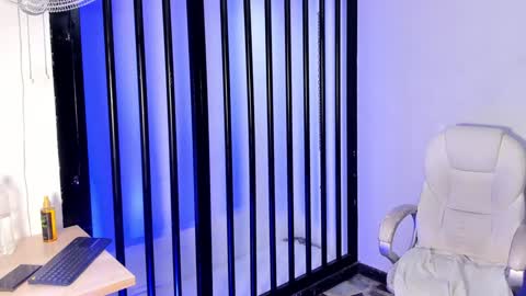 Jack White online show from January 31, 10:42 am