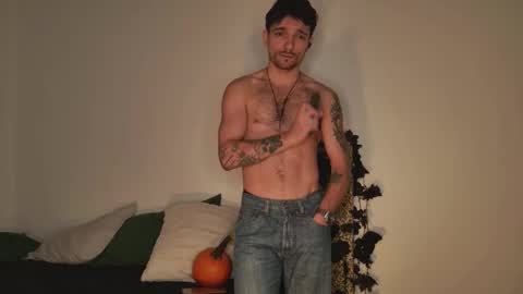 Snapshot of jackdesfeux chatting on October 8, 1:25 am Jack  online show from October 8, 1:25 am