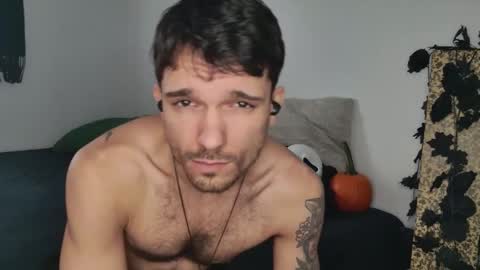 Snapshot of jackdesfeux chatting on October 25, 5:51 pm Jack  online show from October 25, 5:51 pm