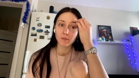 Alice online show from December 14, 7:58 am