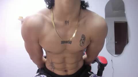 Snapshot of jackestaylor chatting on October 18, 5:10 am Jackes Taylor online show from October 18, 5:10 am