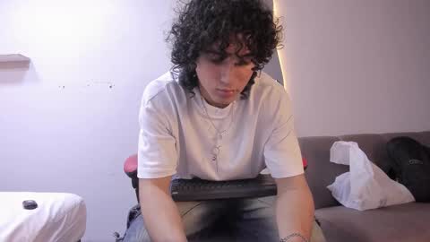 Snapshot of jackestaylor chatting on February 6, 6:29 am Jackes Taylor online show from February 6, 6:29 am