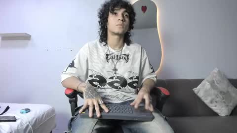 Snapshot of jackestaylor chatting on March 16, 6:06 am Jackes Taylor online show from March 16, 6:06 am