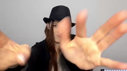 Snapshot of jackkading chatting on January 19, 11:03 am Lisa online show from January 19, 11:03 am