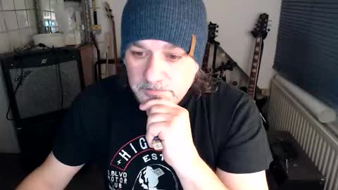 Jack independent model  online show from February 8, 6:11 pm