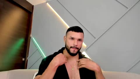 Jackson Wayne online show from March 3, 11:55 am