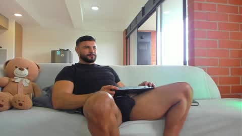 Jackson Wayne online show from April 15, 1:51 pm