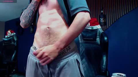 Jackson Olsen online show from December 31, 6:13 pm