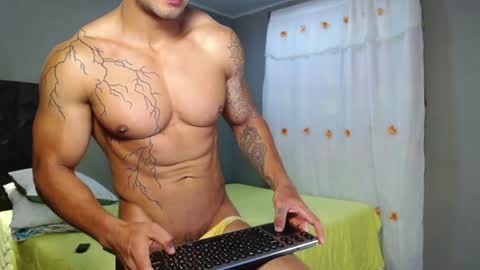 Snapshot of jacob_beckett chatting on April 28, 2:33 pm Jacob online show from April 28, 2:33 pm