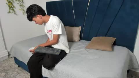 Snapshot of jacob_cum23 chatting on July 5, 2:13 pm jacob_cum23 online show from July 5, 2:13 pm