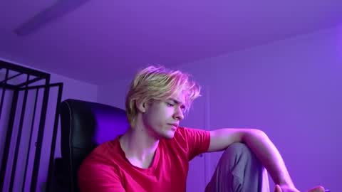 Snapshot of jacob_devon chatting on February 5, 2:22 pm JACOB DEVON online show from February 5, 2:22 pm