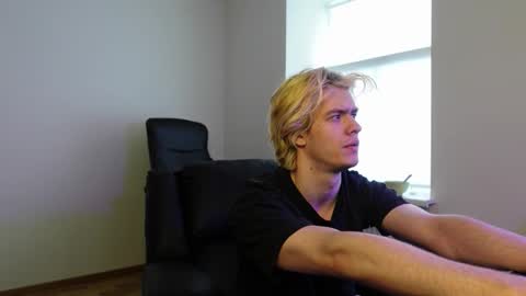 Snapshot of jacob_devon chatting on February 15, 7:51 am JACOB DEVON online show from February 15, 7:51 am