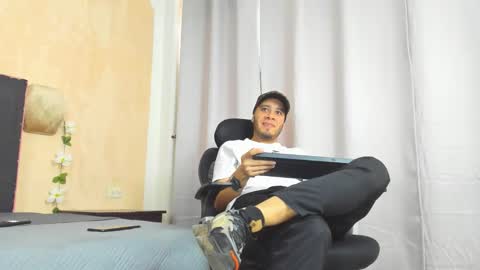 Jacob online show from February 6, 8:13 pm