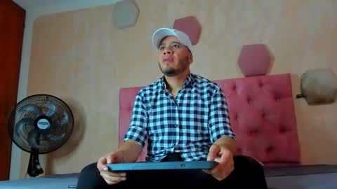 Jacob online show from February 8, 7:05 pm