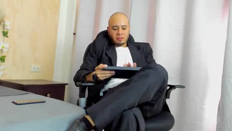 Jacob online show from February 10, 7:49 pm