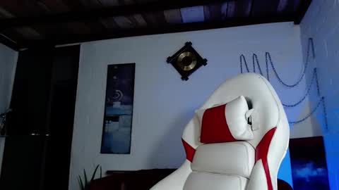 Michael Caicedo online show from March 8, 4:56 am