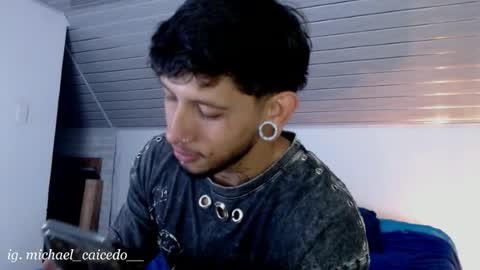 Michael Caicedo online show from April 20, 4:26 am