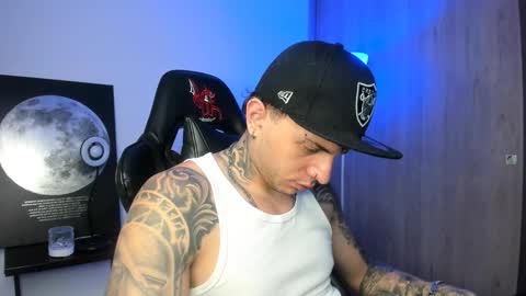 jacobb116 online show from December 15, 1:10 am