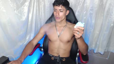 Jacobbakerr online show from December 14, 11:04 am