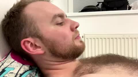 jacobhairyvip online show from May 6, 9:20 pm