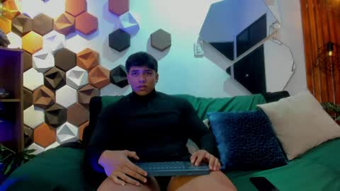 Snapshot of jacobstonne chatting on March 31, 11:32 am Jacob Stonne online show from March 31, 11:32 am
