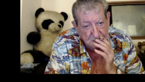 Snapshot of jacques_de_france chatting on April 28, 2:10 am Jacques online show from April 28, 2:10 am