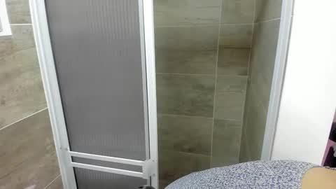 Snapshot of jadde13 chatting on October 16, 8:48 am Jadde online show from October 16, 8:48 am