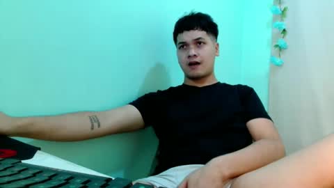 Snapshot of jade_halo chatting on April 2, 8:06 pm jade_halo online show from April 2, 8:06 pm