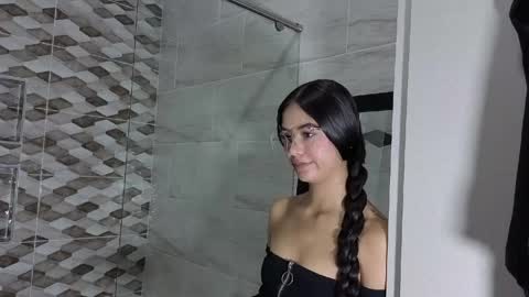 jade_lovv online show from June 4, 12:22 pm