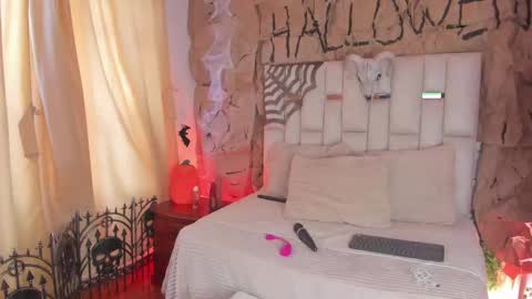 ade online show from October 17, 2:08 pm