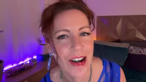 Snapshot of jade_slade chatting on June 27, 1:54 am Jade Slade online show from June 27, 1:54 am
