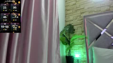 Snapshot of jade_white_ chatting on September 22, 12:40 pm jade white online show from September 22, 12:40 pm