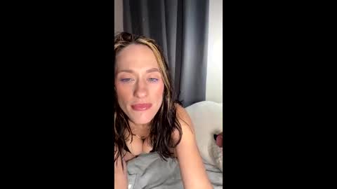 sexyeyes neverlie  online show from March 25, 8:37 pm