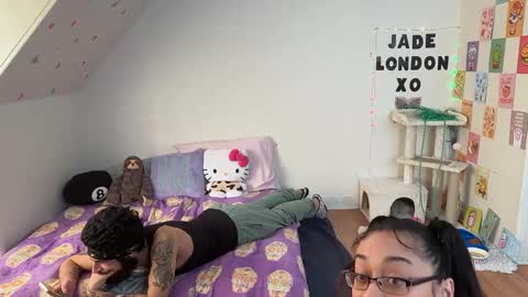 Jade online show from February 28, 8:50 pm