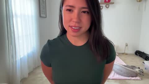 Jade Love online show from February 17, 9:32 pm