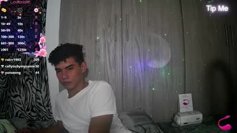 javi15  online show from December 8, 7:47 am