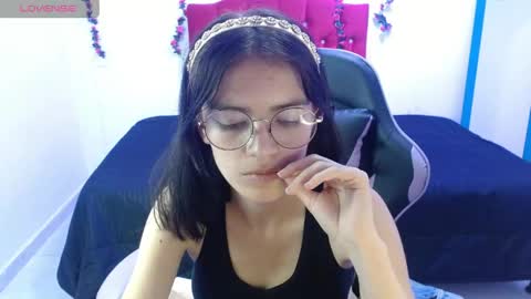 Snapshot of jaide387017 chatting on May 7, 9:31 pm jaide387017 online show from May 7, 9:31 pm