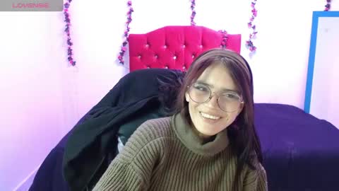 Snapshot of jaide387017 chatting on June 5, 9:42 pm jaide387017 online show from June 5, 9:42 pm