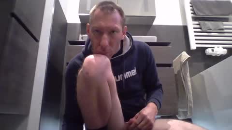 jak_81 online show from December 11, 7:09 am