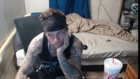 showingitoff online show from November 9, 3:49 am