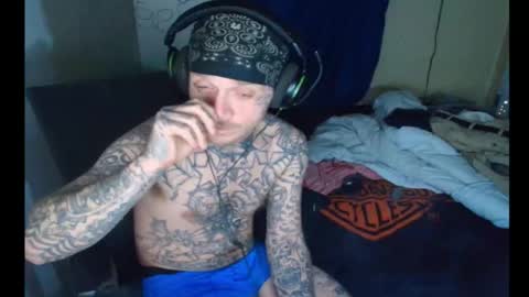 Snapshot of jake265897 chatting on February 13, 7:59 am showingitoff online show from February 13, 7:59 am