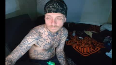 Snapshot of jake265897 chatting on February 25, 7:40 am showingitoff online show from February 25, 7:40 am