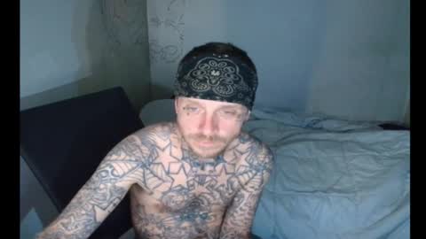 Snapshot of jake265897 chatting on February 27, 5:18 am showingitoff online show from February 27, 5:18 am