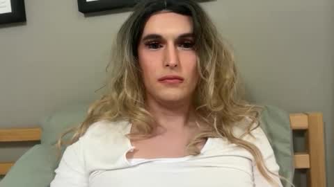 Snapshot of jake697883 chatting on March 27, 12:16 am jake697883 online show from March 27, 12:16 am