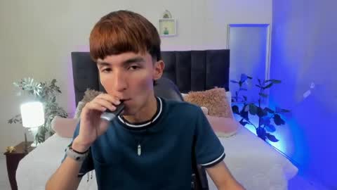 Snapshot of jake_evanss_ chatting on May 9, 2:22 pm JAKE online show from May 9, 2:22 pm