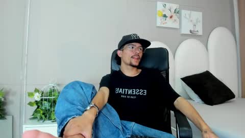 Jake  online show from June 3, 8:03 pm