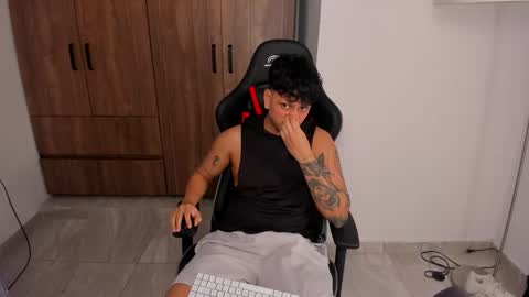 Snapshot of jake_pons chatting on September 26, 3:54 am Jake Pons online show from September 26, 3:54 am
