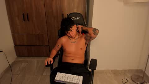 Snapshot of jake_pons chatting on November 13, 10:58 am Jake Pons online show from November 13, 10:58 am