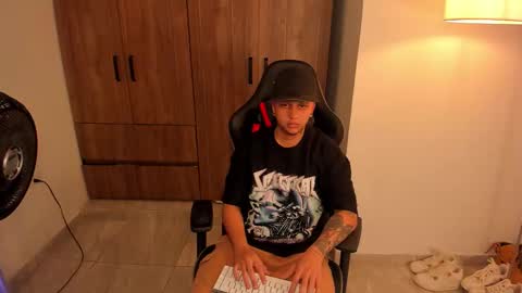 Snapshot of jake_pons chatting on January 14, 9:59 am Jake Pons online show from January 14, 9:59 am