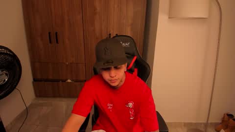 Snapshot of jake_pons chatting on February 2, 5:28 am Jake Pons online show from February 2, 5:28 am